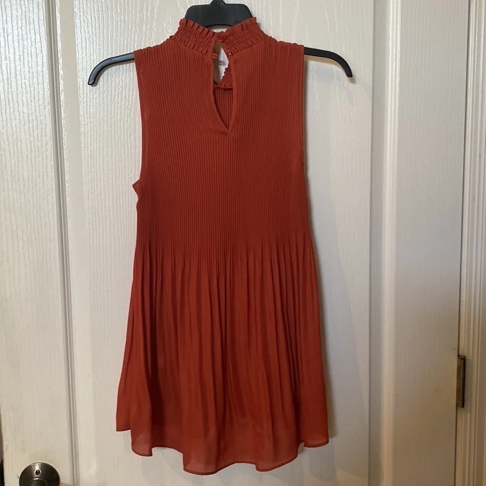 Cable and Gauge Short sleeve ruffled hi neck and pleated Hi low hem NWT